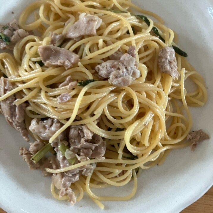 豚肉とカブの葉のパスタ
